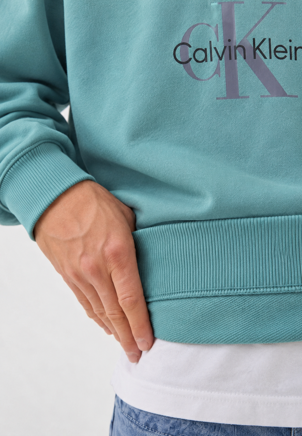 Calvin K – Men's Relaxed Crewneck